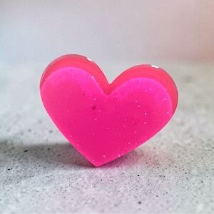 NEW Sparkling Fuchsia Heart Lapel Pin